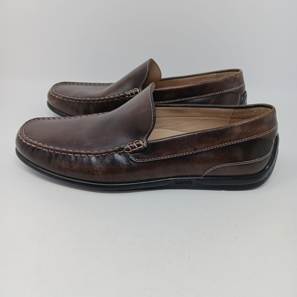 ECCO Classic Moc 2.0 Driving Loafers - Picture 3 of 9